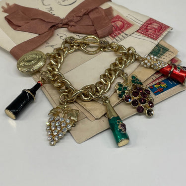 Wine Charm Bracelet Devil's Details